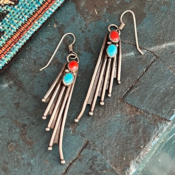 Vintage Native American Sterling Silver Turquoise Earrings - Picture 6 of 8